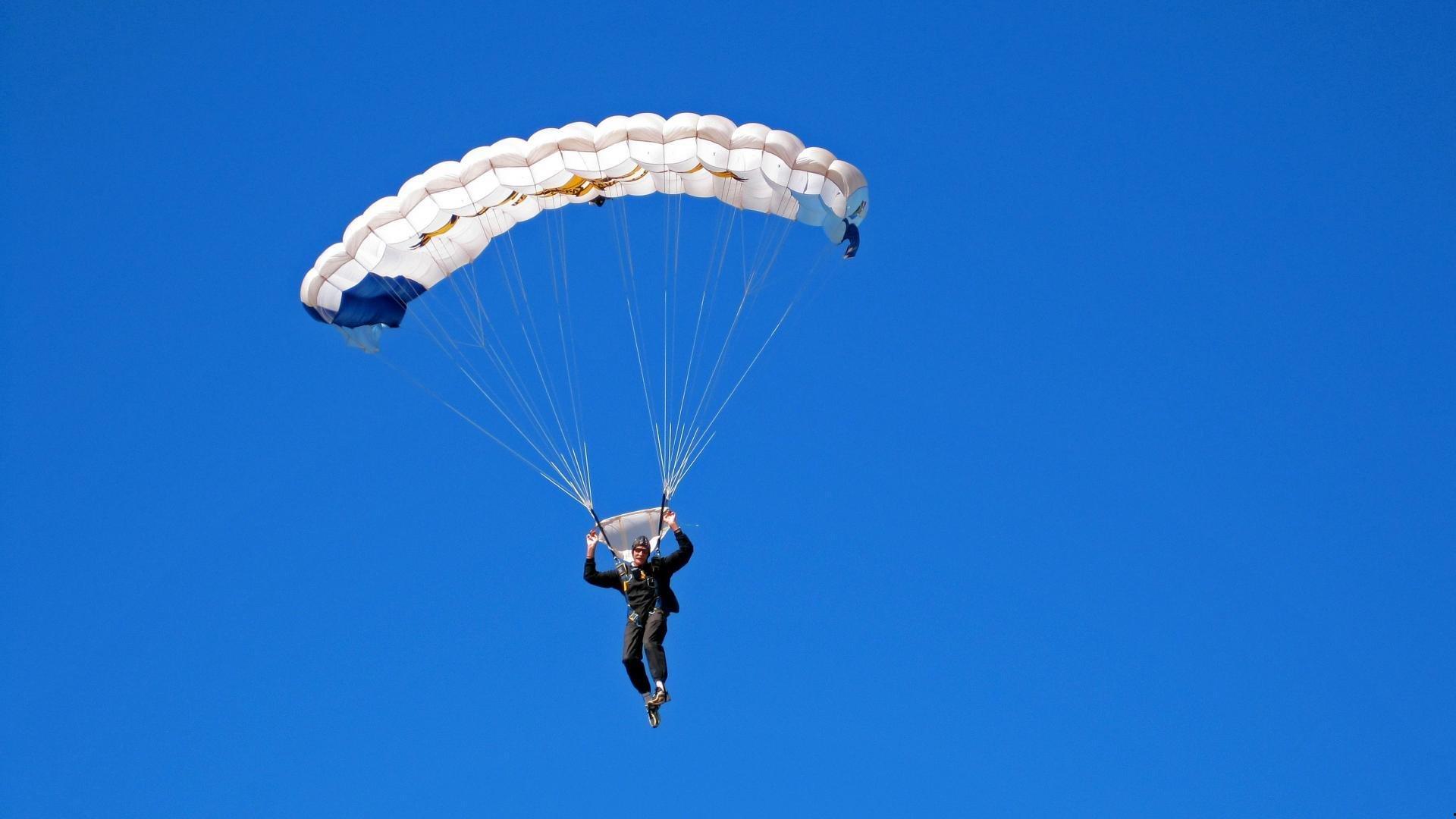 CBA赛季半程观察，格局高大上初显，一顽疾待解引深思